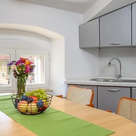 Dida I Nonna Piazza View Appartement