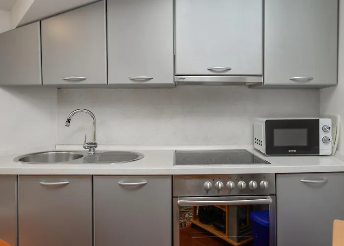 Dida I Nonna Piazza View 波雷奇