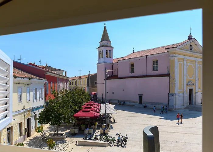 Dida I Nonna Piazza View 波雷奇